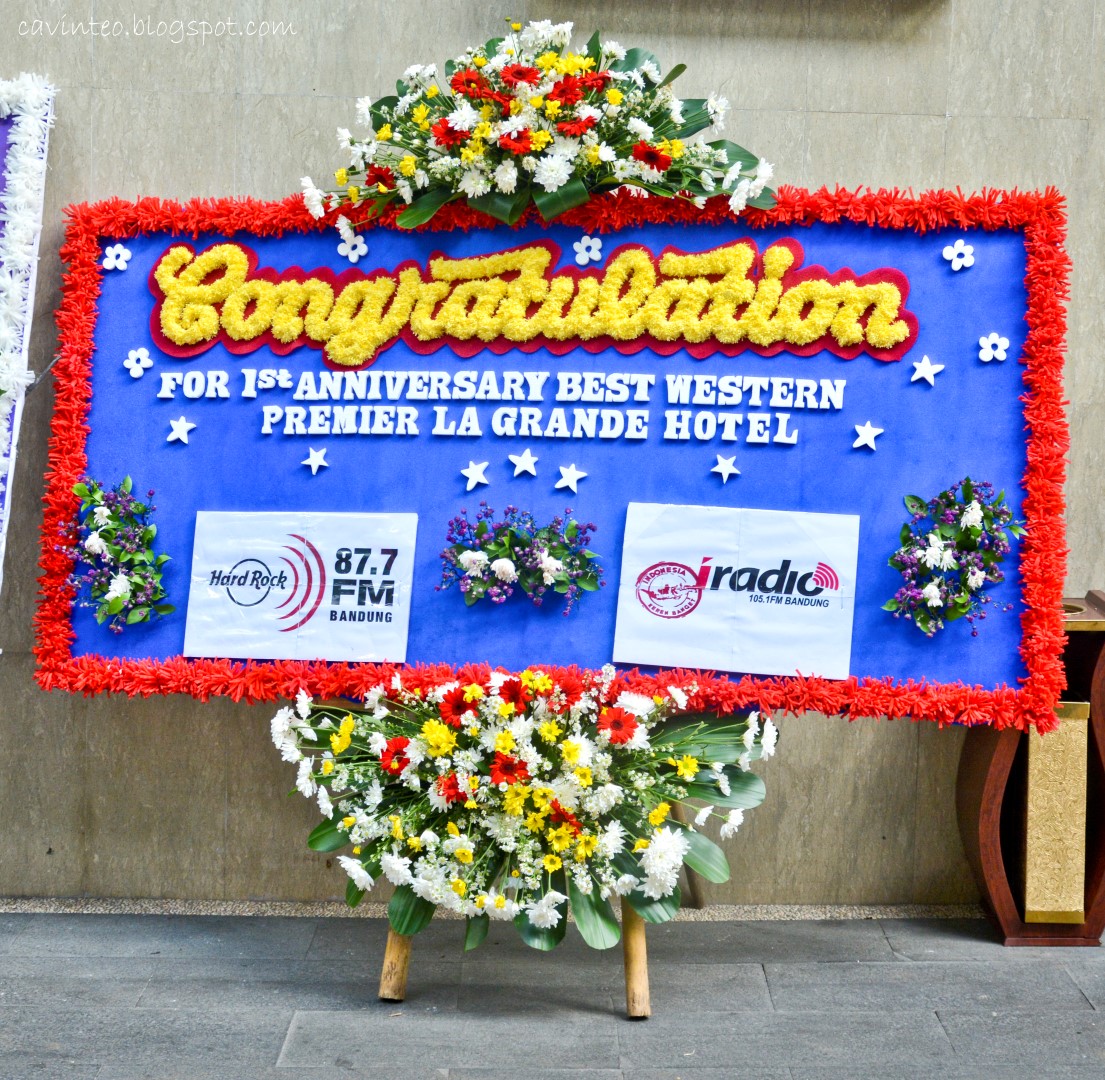 Bunga Papan Aniversary